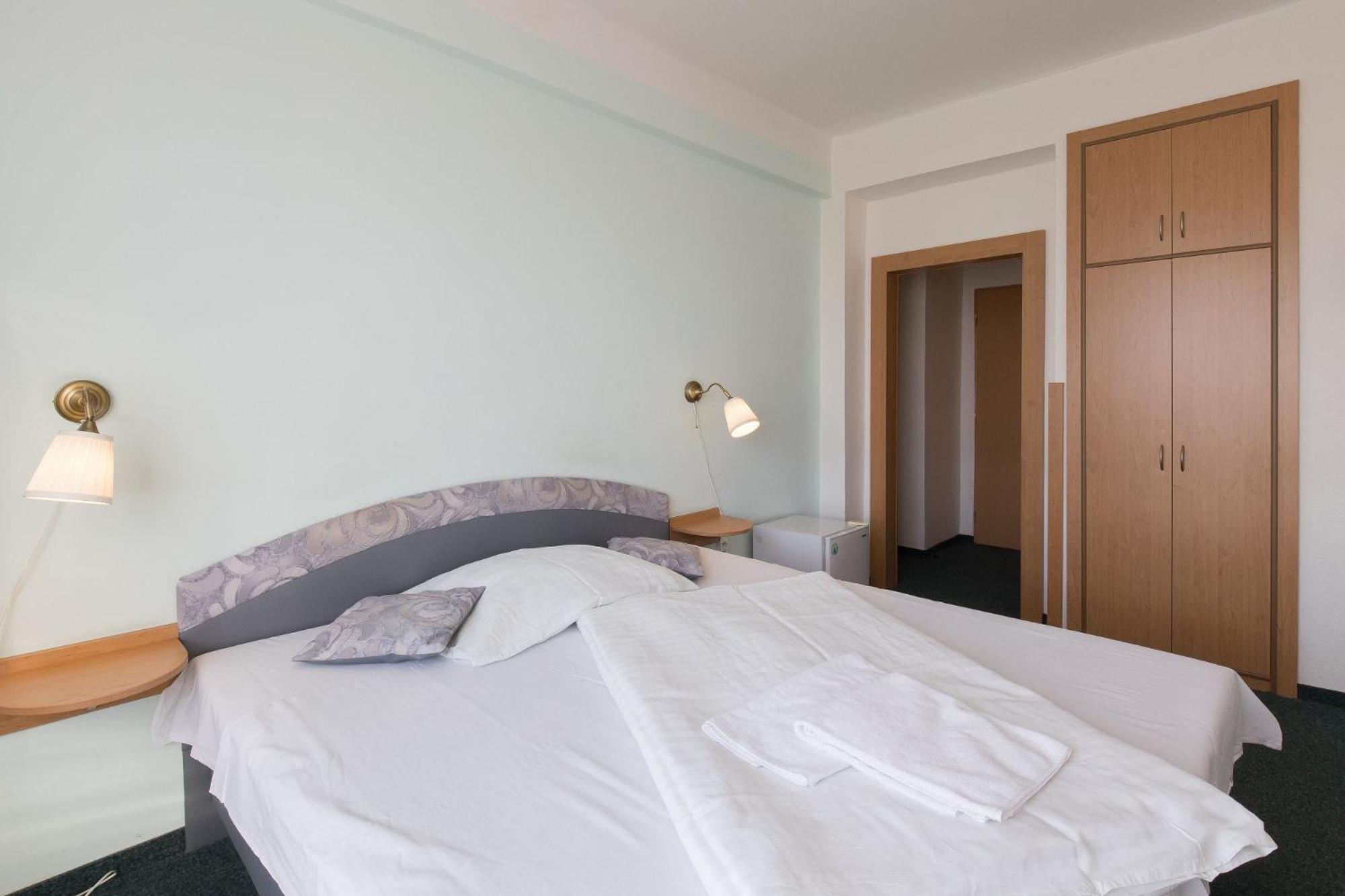 Hotel Belvedere Pribram Exterior photo